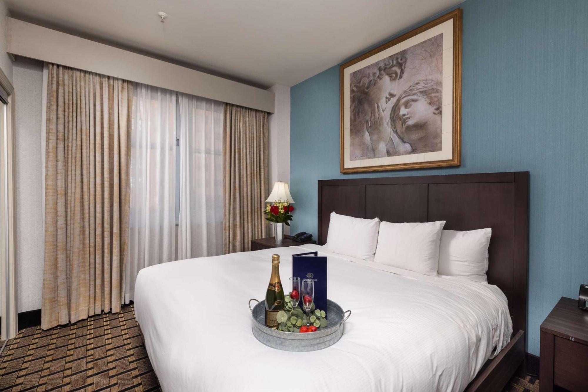 Inn At The Colonnade Baltimore - A Doubletree By Hilton Hotel Buitenkant foto