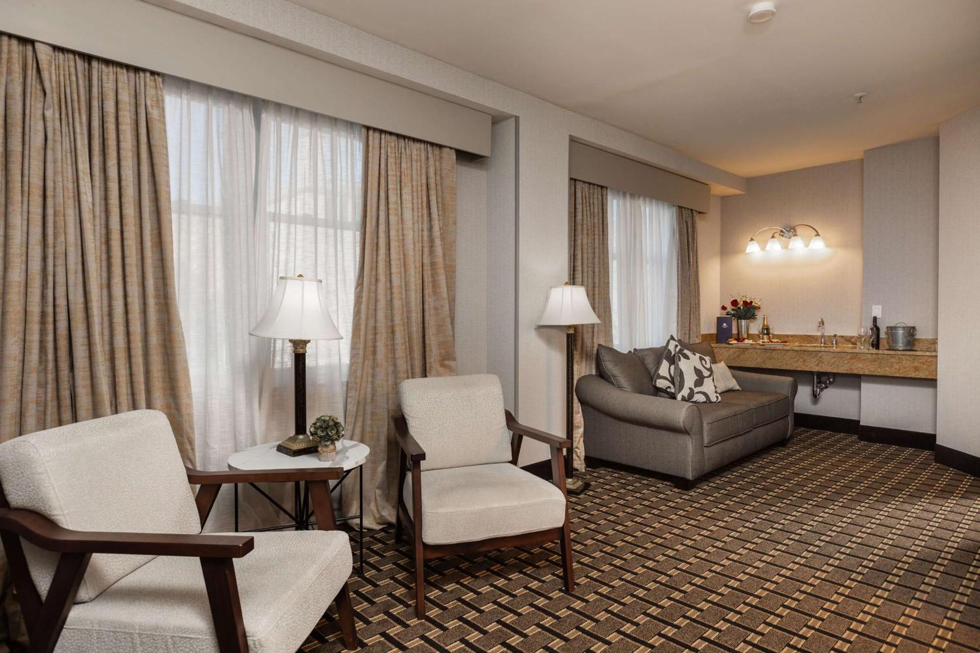 Inn At The Colonnade Baltimore - A Doubletree By Hilton Hotel Buitenkant foto