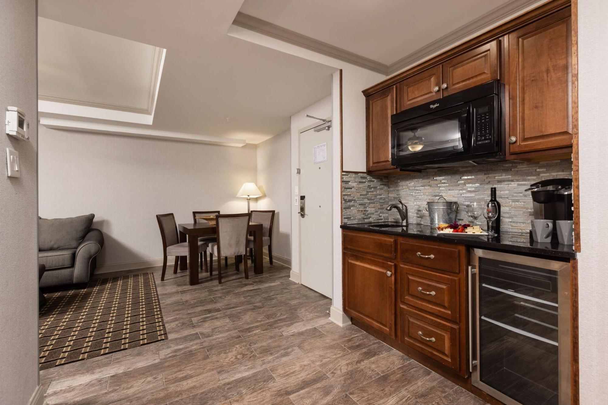 Inn At The Colonnade Baltimore - A Doubletree By Hilton Hotel Buitenkant foto