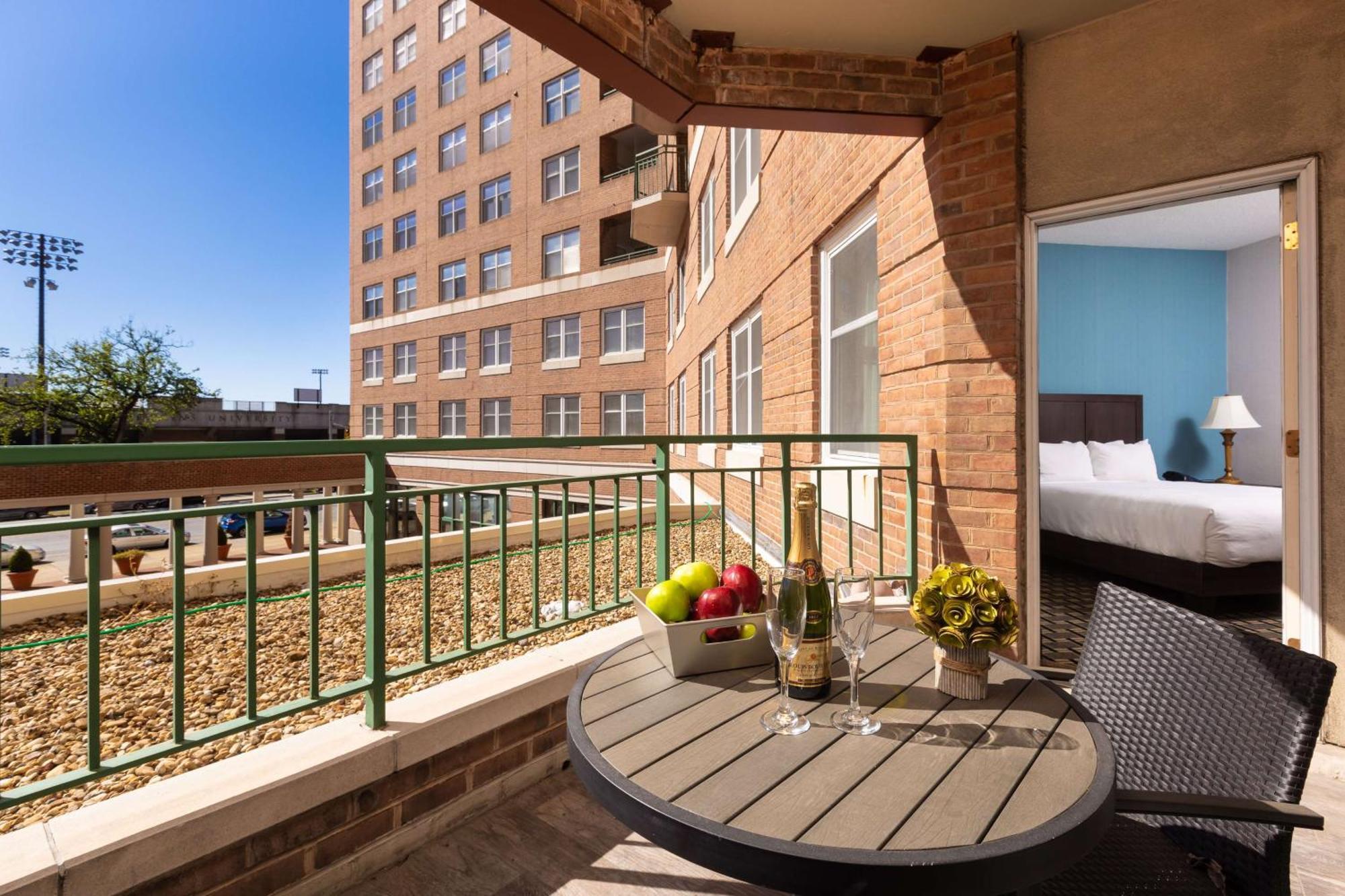 Inn At The Colonnade Baltimore - A Doubletree By Hilton Hotel Buitenkant foto